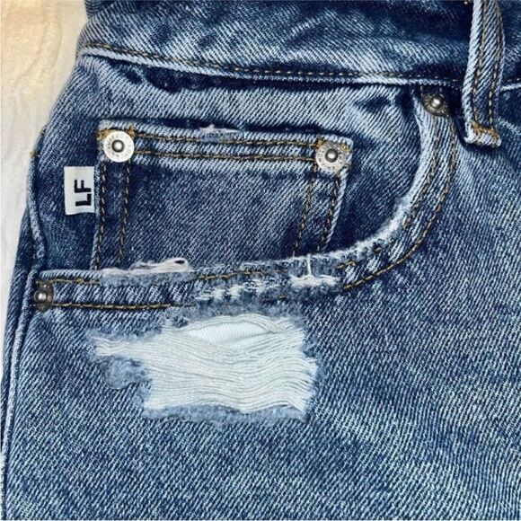 Lovers + Friends NWT Jack High Rise Distressed Denim Shorts Fairfax Blue Size 29 - Picture 4 of 8